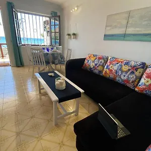 https://la-marea-puerto-del-carmen-lanzarote.puertodelcarmen-hotels.org